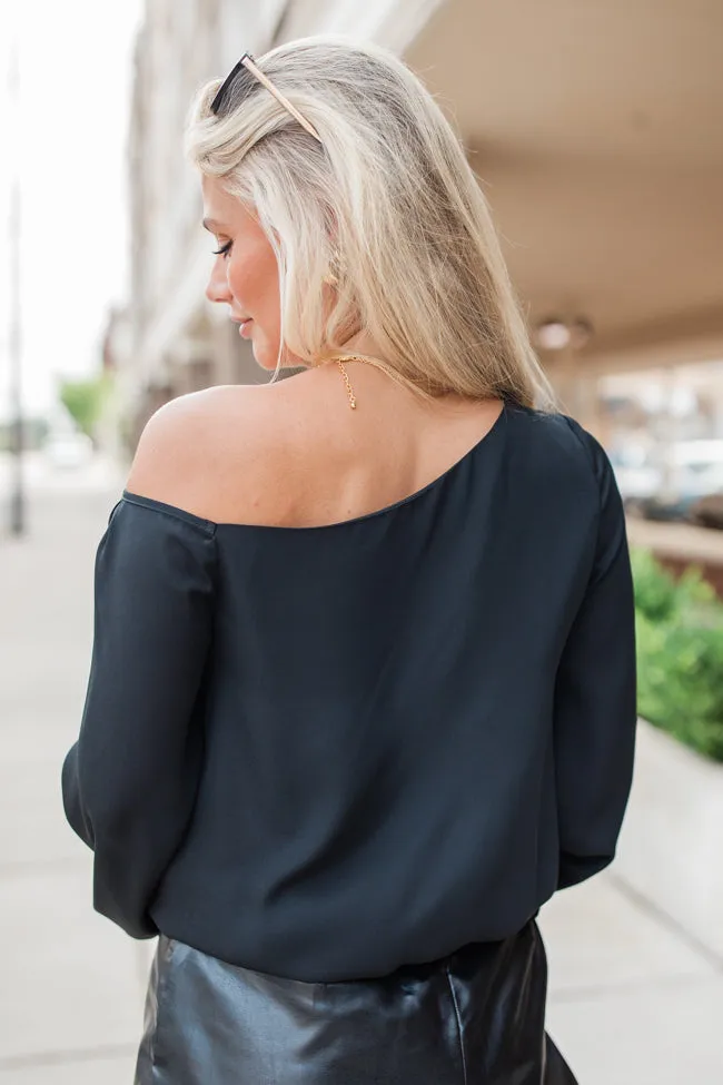 Casual Romance Black Off The Shoulder Top