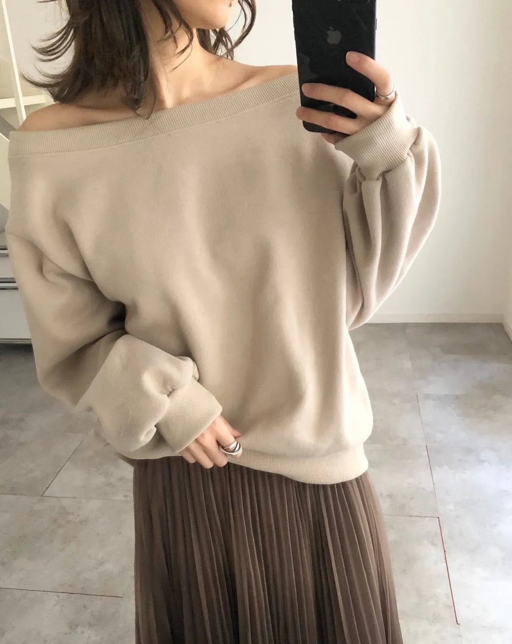 off shoulder sweat tops