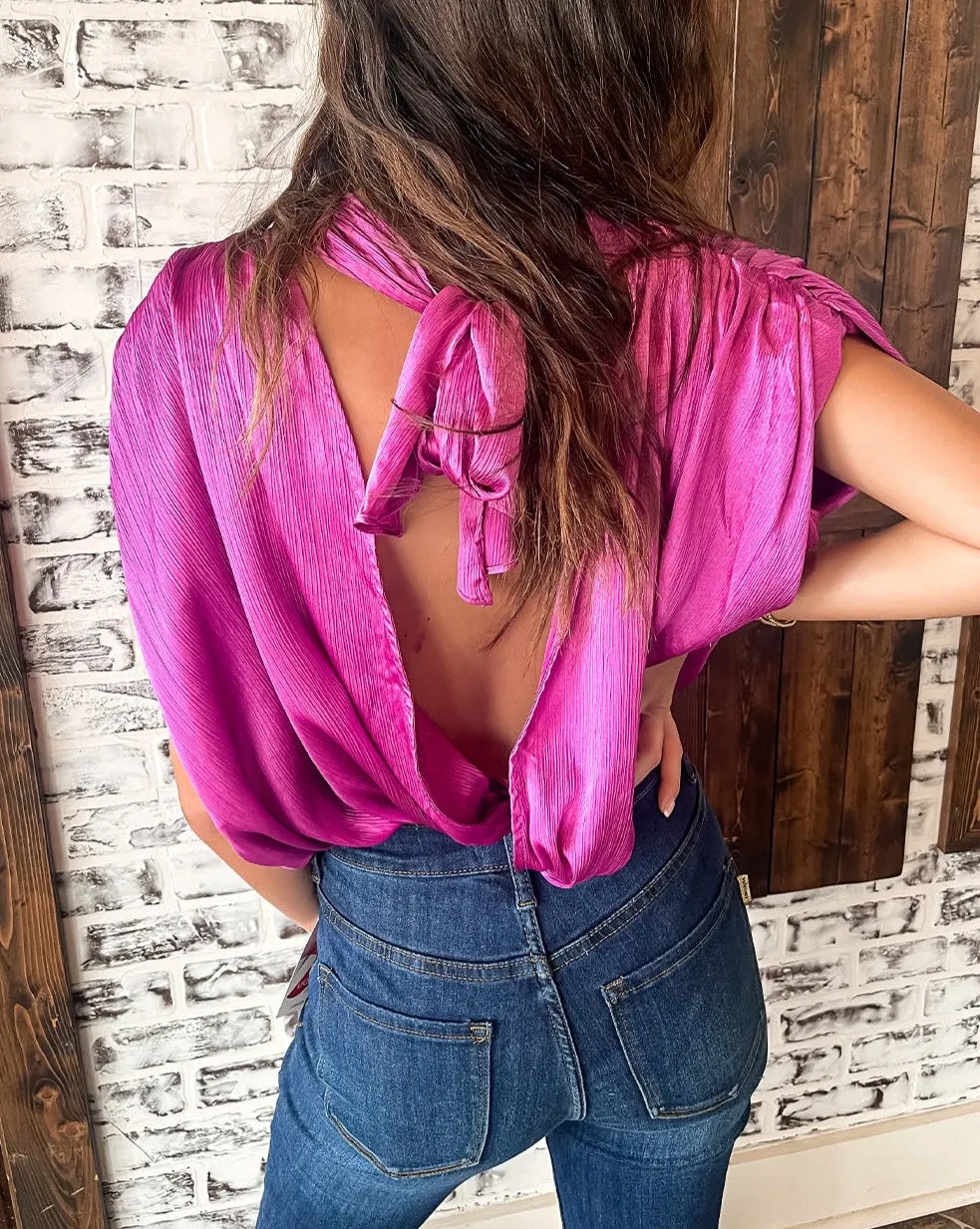 Ruched Short Sleeve Backless Blouse